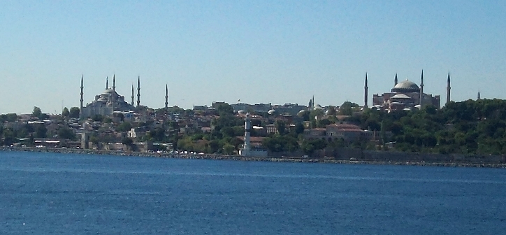 2011-402-Istanbul-TwoMosques