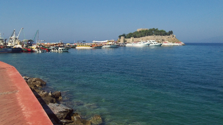 2011-602-KusadasiCastleLongShot