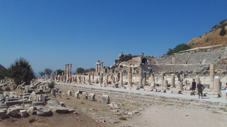 2011-702-Ephesus-FirstView-UpperTown