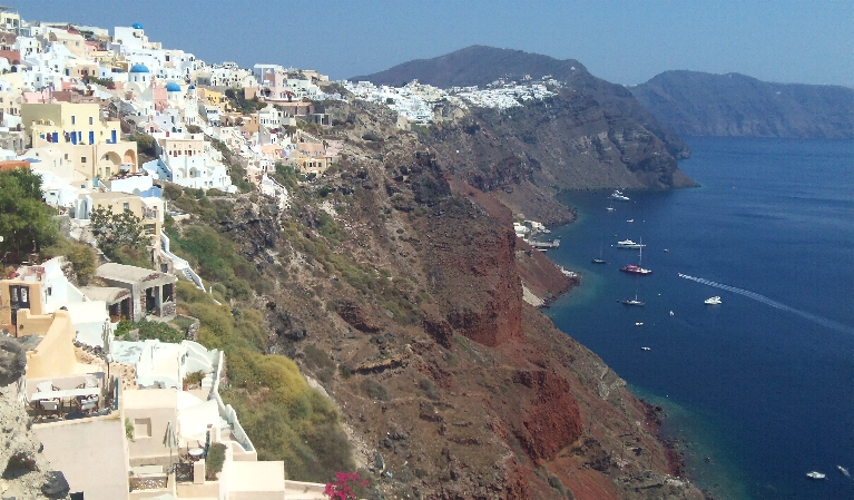 2011-818-Santorini-Oia5-LookingSouth
