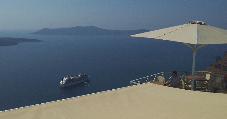 2011-822-Santorini-Fira-ViewTowardShipFromRestaurant