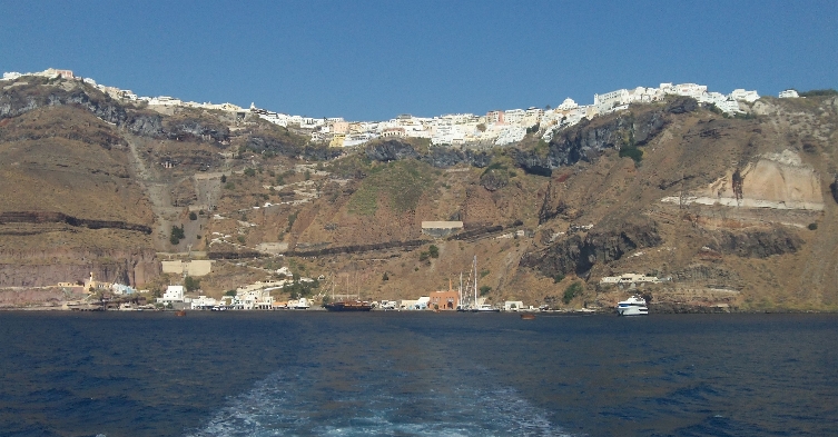 2011-826-Santorini-Fira-TopToBottomOfCliffFromTender