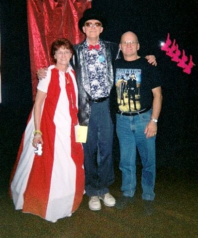 Morisset - Cheryl & Gary Parker with Bill